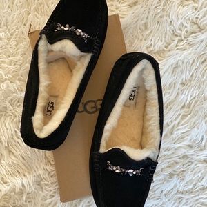 New UGG Ansley Charms Gem 💎 Slippers Slipper sz 7
